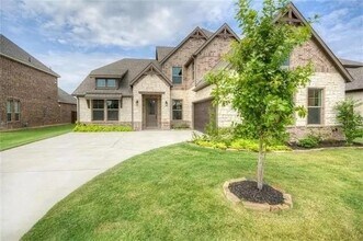 1017 Merion Dr in Burleson, TX - Building Photo - Building Photo