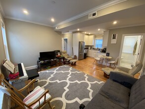 183 River St, Unit 3 in Cambridge, MA - Building Photo - Building Photo
