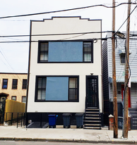 118 Kingsland Ave in Brooklyn, NY - Building Photo