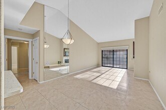 2851 S Valley View Blvd in Las Vegas, NV - Building Photo - Building Photo