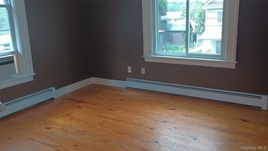 70 Academy Ave in Middletown, NY - Building Photo - Building Photo