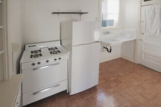 318 Whitney Ave, Unit 318 in Pittsburgh, PA - Building Photo - Building Photo