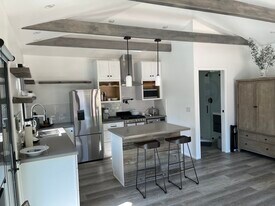 12131 Huston St in Los Angeles, CA - Building Photo