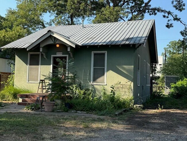 2208 Willow St in Austin, TX - Building Photo - Building Photo