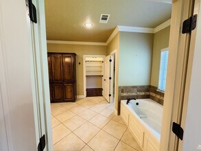 4155 Pinehurst Dr in Beaumont, TX - Building Photo - Building Photo