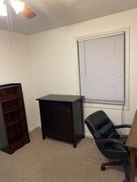 11791 Carriage House Dr, Unit 4-330 in Silver Spring, MD - Building Photo