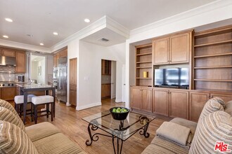 132 S Maple Dr in Beverly Hills, CA - Building Photo - Building Photo