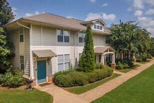 Towne at Lakewood Heights