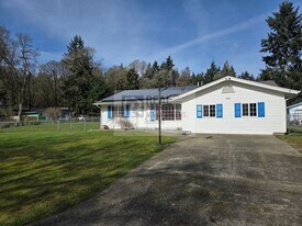 7811 6th Way SE in Olympia, WA - Building Photo