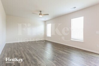 418 Stonefence Dr in Greenville, SC - Foto de edificio - Building Photo