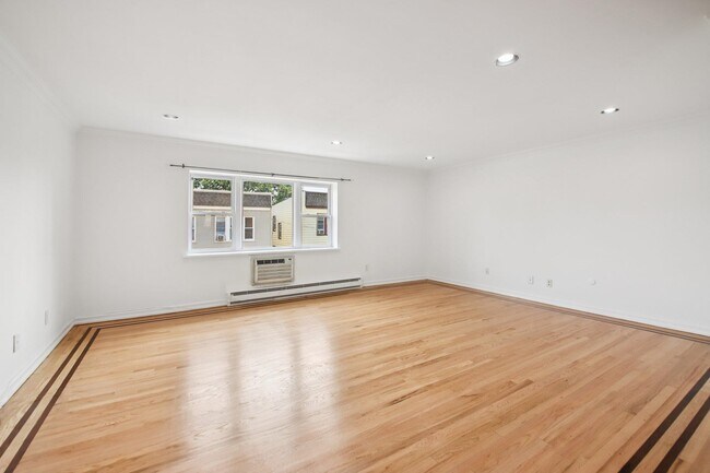 7405 1st Ave in North Bergen, NJ - Building Photo - Building Photo