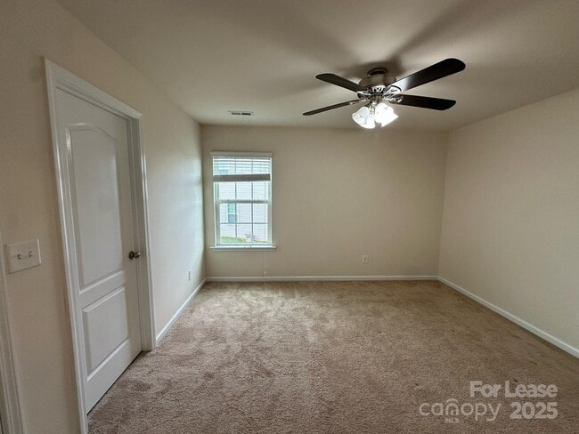 property at 121 Congaree Lp