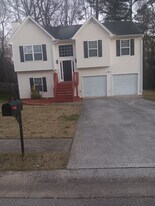 110 Ashbury Dr in Villa Rica, GA - Building Photo