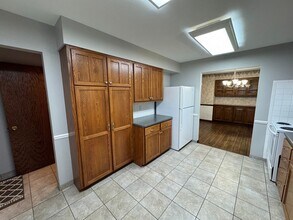 3246 Woodland Ct in Davenport, IA - Building Photo - Building Photo