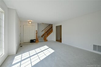 14 Harold Rd in Farmington, CT - Building Photo - Building Photo