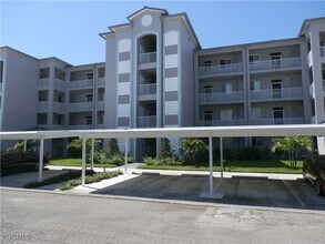 16645 Lake Cir Dr in Ft. Myers, FL - Building Photo - Building Photo