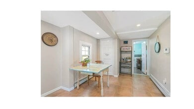 3 Pond Ln in Eastport, NY - Building Photo - Building Photo