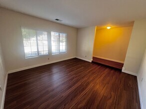 515 Acadia Dr in Petaluma, CA - Building Photo - Building Photo