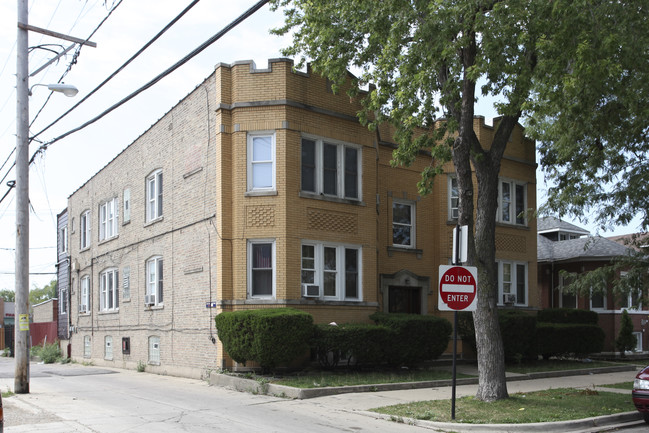4815-4817 W Montana St in Chicago, IL - Foto de edificio - Building Photo
