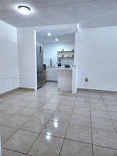 666 W 81st St in Hialeah, FL - Building Photo - Building Photo