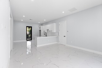 3501 East 10th Street in Lehigh Acres, FL - Building Photo - Building Photo