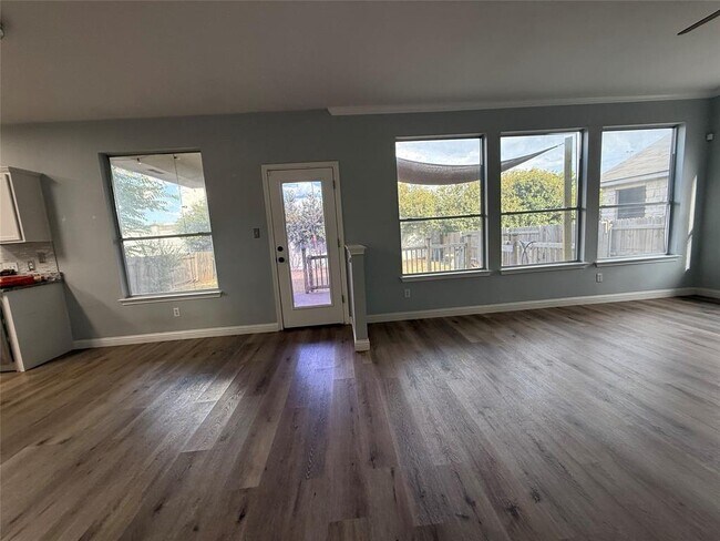 723 Settlement St in Cedar Park, TX - Foto de edificio - Building Photo