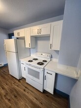 430 S 52nd St, Unit B in Tacoma, WA - Foto de edificio - Building Photo