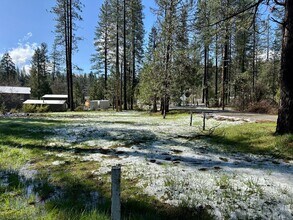 13215 N Meadow View Dr in Grass Valley, CA - Building Photo - Building Photo