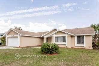 5579 Westview Dr, Unit C107 in Orlando, FL - Building Photo - Building Photo