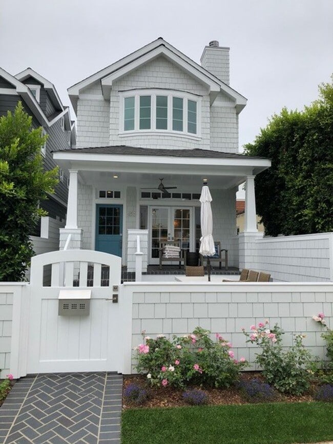 property at 453 E Ave
