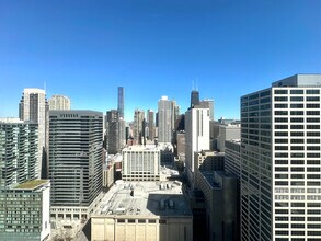 405 N Wabash Ave in Chicago, IL - Building Photo - Building Photo