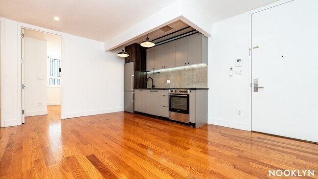 620 Parkside Ave, Unit 1b in Brooklyn, NY - Foto de edificio - Building Photo