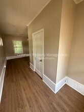 614 W Poplar St in Griffin, GA - Building Photo - Building Photo