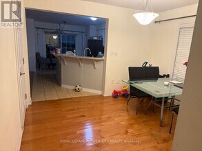 12 Osgoode Street in Cambridge, ON - Building Photo - Building Photo