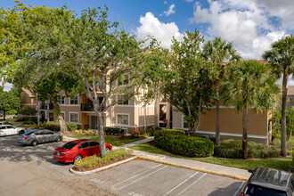 Edgewater Condominium in Coral Springs, FL - Building Photo - Primary Photo