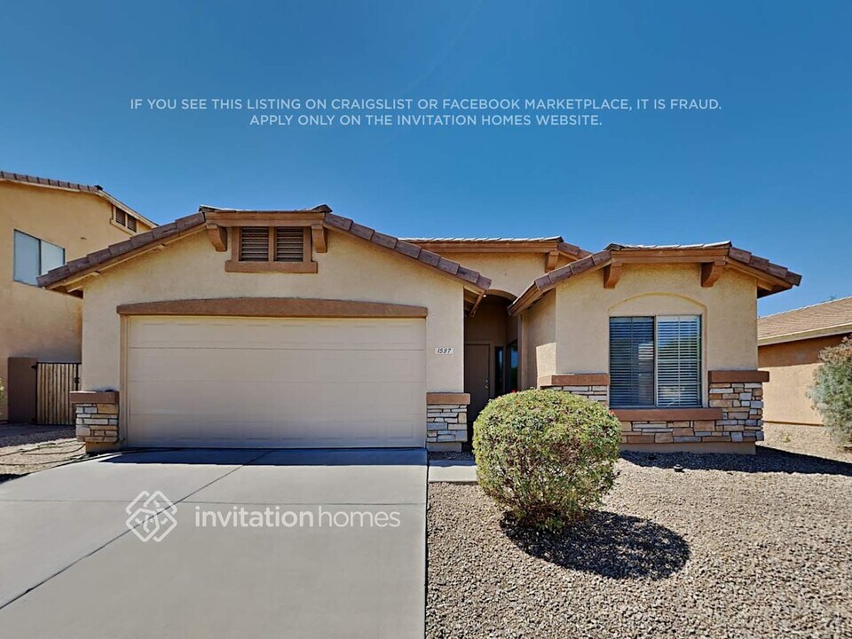 1537 W Alta Vista Rd in Phoenix, AZ - Building Photo