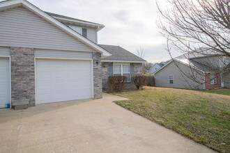 1408 Godas Cir in Columbia, MO - Building Photo - Building Photo