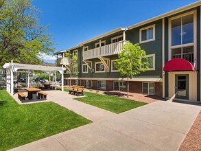 The Emory in Colorado Springs, CO - Foto de edificio - Building Photo