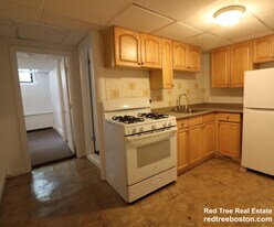 405 Huntington Ave, Unit Apt B1 in Boston, MA - Building Photo
