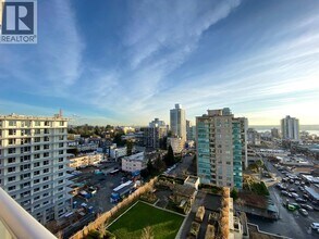 135 17th Street E in North Vancouver, BC - Building Photo - Building Photo