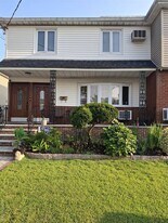 259-46 149th Rd in Queens, NY - Building Photo