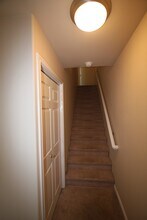 1313 Denali St in Anchorage, AK - Foto de edificio - Building Photo
