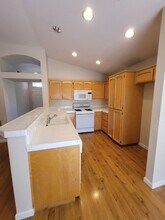 9128 Devon Crest Way in Elk Grove, CA - Building Photo - Building Photo