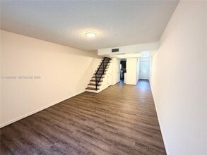 6131 SW 42nd Ct in Davie, FL - Building Photo - Building Photo