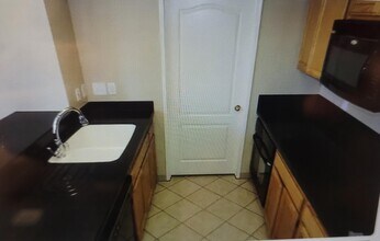 890 Castle Way Ct in Port Hueneme, CA - Building Photo - Building Photo