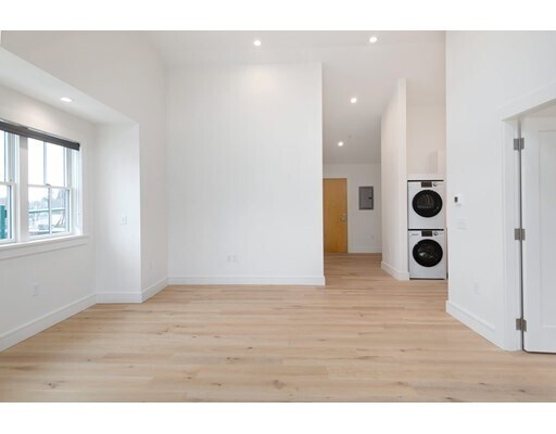 493 Trapelo Rd-Unit -306 in Belmont, MA - Building Photo - Building Photo