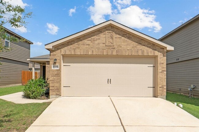 1326 Amy Dr