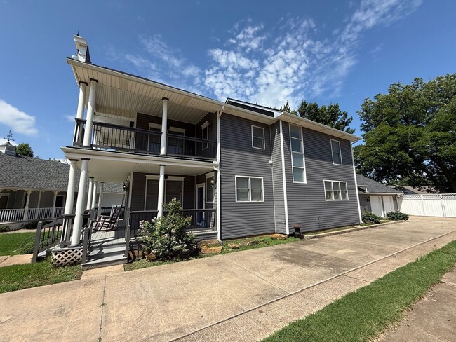 800 Carriage Ln in Norman, OK - Building Photo - Building Photo