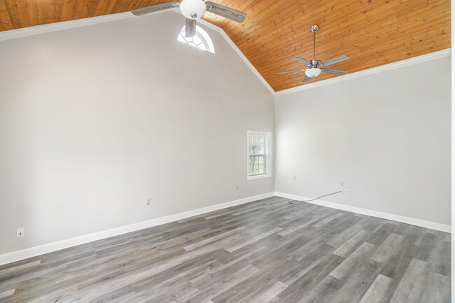 property at 9907 Donovan Ln
