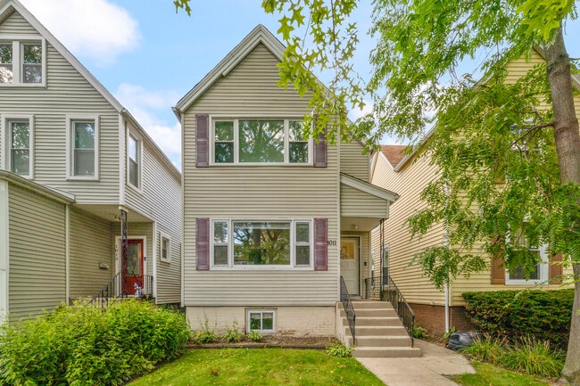 1011 Garnett Pl, Unit 1011 Garnett Unit